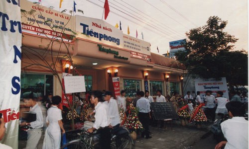 Công ty Tiền phong tuổi 20 Công ty Tiền phong tuổi 20