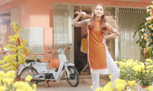 Hot hòn họt - MV mới của Bích Phương tiếp tục tạo sóng gió mạng xã hội Lầy lội từ cảnh đầu tiên