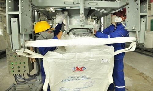 10 tháng đầu năm, TKV tiêu thụ trên 1 triệu tấn alumin 10 tháng đầu năm, TKV tiêu thụ trên 1 triệu tấn alumin