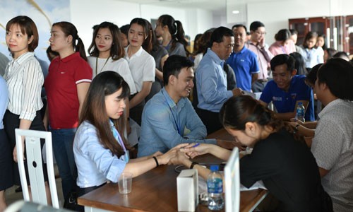SCB chung tay vì cộng đồng Hơn 250 CBNV SCB tham gia hiến máu nhân đạo