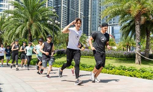 Adidas cùng hàng ngàn runner tạo nên siêu phẩm giày chạy Ultraboost Chạy bộ giờ đây đã trở thành bộ môn thể thao của tất cả mọi người chứ không chỉ của riêng ai