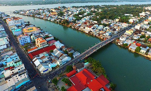'Dịch chuyển dòng vốn' hướng đầu tư mới của thị trường bất động sản 2019 Cầu Thiềng Đức nối liền phường 1 với phường 5 của Thành phố Vĩnh Long, nơi đang hình thành một khu dân cư – thương mại ngay “cửa ngõ” Cần Thơ. Ảnh: Internet