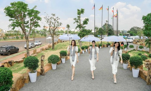 Á Hậu Thùy Dung 'Tiền nhiều để giúp đất nước và thanh niên lập chí khởi nghiệp' Á Hậu Thùy Dung 'Tiền nhiều để giúp đất nước và thanh niên lập chí khởi nghiệp'