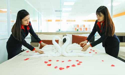Ngành Quản trị khách sạn: Lựa chọn tiềm năng trong nền kinh tế mở Quản trị khách sạn là một trong những ngành “hút” thí sinh tại UEF