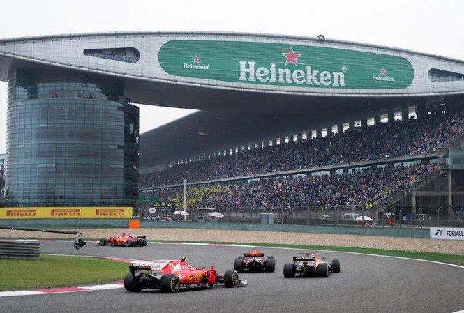 Trước giờ bán vé F1 ở Việt Nam: Vé F1 thế giới đắt cỡ nào? Mỗi chặng đua có thế thu hút hàng trăm nghìn lượt khán giả đến xem trực tiếp