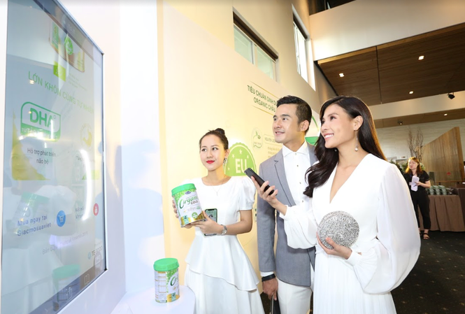Vinamilk tiếp tục là thương hiệu được chọn mua nhiều nhất Vinamilk là thương hiệu được chọn mua nhiều nhất trong ngành hàng sữa và sản phẩm từ sữa ở cả thành thị và nông thôn 7 năm liền.