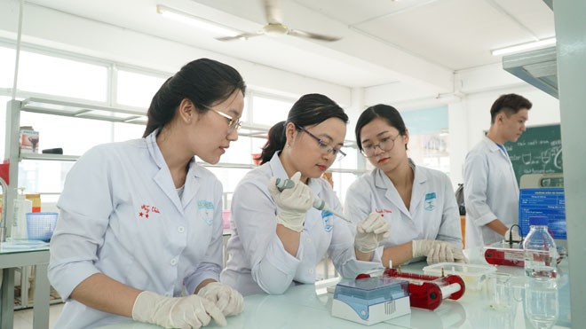 3 lưu ý quan trọng để 'chắc suất' khi xét tuyển học bạ 2019 HUTECH nhận hồ sơ xét tuyển học bạ đợt 20/7 từ 18 – 24 điểm tùy ngành và tổ hợp xét tuyển