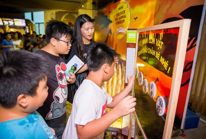 Bánh ngũ cốc ăn sáng Nestlé cùng “Vua Sư Tử” đồng loạt ra mắt ở 4 thành phố lớn Những vị khách nhỏ tuổi hào hứng khám phá thế giới động vật hoang dã nhiều điều mới lạ