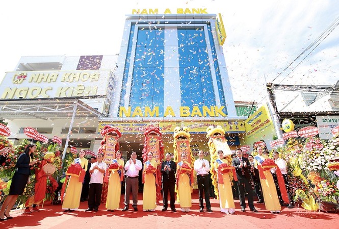 Nam A Bank tiếp tục đến gần hơn với khách hàng tại Kiên Giang Nghi thức cắt băng khai trương Phòng giao dịch Nam A Bank Tân Hiệp Số 23, Khu phố Đông Hưng, Thị trấn Tân Hiệp, huyện Tân Hiệp, Tỉnh Kiên Giang.