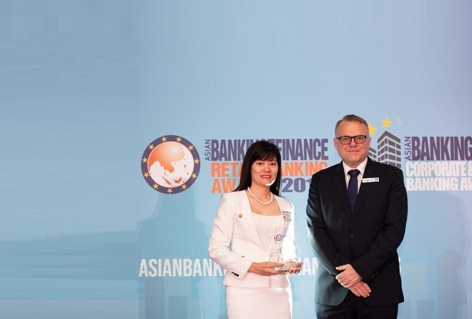 BIDV được vinh danh Ngân hàng SME tiêu biểu tại Việt Nam 2019 BIDV được vinh danh Ngân hàng SME tiêu biểu tại Việt Nam 2019