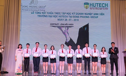Hợp tác đại học - doanh nghiệp tại Việt Nam hiện nay như thế nào? HUTECH là một trong những trường đại học tiên phong thực hiện hợp tác đại học - doanh nghiệp và được xã hội đánh giá cao