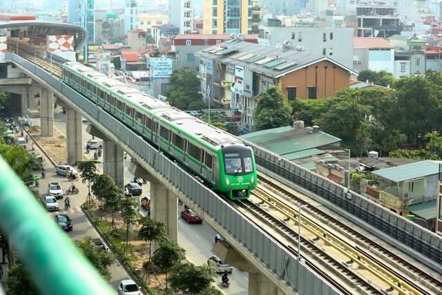Hà Nội báo cáo Ban Bí thư những vướng mắc của đường sắt Cát Linh - Hà Đông Tuyến đường sắt Cát Linh - Hà Đông liên tục chậm tiến độ so với cam kết của chủ đầu tư và tổng thầu
