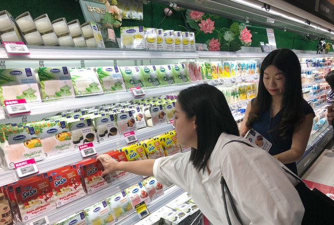 Thấy gì từ chiến lược thâm nhập thị trường Trung Quốc của Vinamilk? Khu vực bán sản phẩm sữa chua của Vinamilk tại siêu thị Hợp Mã (thuộc Alibaba) tại Hồ Nam, Trung Quốc