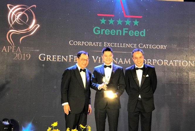 GreenFeed Việt Nam nhận giải thưởng Doanh Nghiệp Châu Á TBD 2019 GreenFeed Việt Nam giành giải thưởng kép ở hai hạng mục Doanh nghiệp và Doanh nhân châu Á TBD