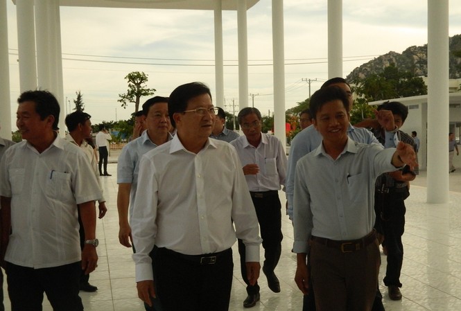 Phó Thủ tướng thăm ngôi trường Trung Nam group xây tặng học sinh nghèo Phó Thủ tướng thăm ngôi trường Trung Nam group xây tặng học sinh nghèo