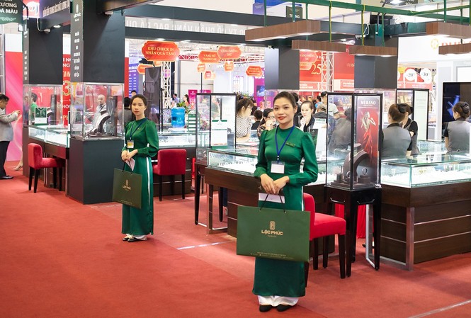 Lộc Phúc Fine Jewelry ưu đãi 30% tại Hội chợ Quốc tế trang sức Việt Nam 2019 Gian hàng của Lộc Phúc Fine Jewelry tại VIJF 2019
