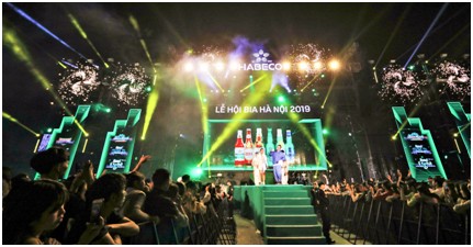 Hàng ngàn du khách tham dự Lễ hội Bia Hà Nội 2019 tại Quảng Ninh, Bắc Giang Du khách mãn nhãn với không khí lễ hội đặc biệt