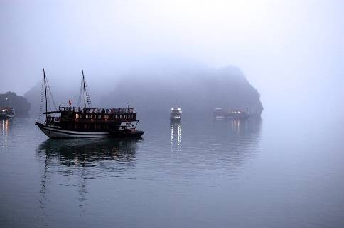 Săn ngay hai tour đi Quảng Ninh siêu ưu đãi từ Sài Gòn, Đà Nẵng Săn ngay hai tour đi Quảng Ninh siêu ưu đãi từ Sài Gòn, Đà Nẵng