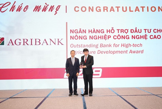Agribank được vinh danh 2 giải thưởng Ngân hàng Việt Nam tiêu biểu 2019 Agribank được vinh danh 2 giải thưởng Ngân hàng Việt Nam tiêu biểu 2019