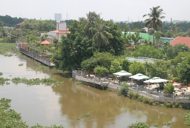 Bình Dương chỉ đạo xử lý hàng loạt công trình vi phạm bên sông Sài Gòn Bình Dương chỉ đạo xử lý hàng loạt công trình vi phạm bên sông Sài Gòn