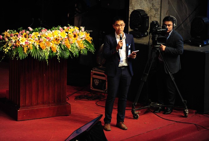 Thay đổi tiêu chí đánh giá sinh viên để khơi nguồn sáng tạo Sinh viên Vũ Đình Hoàng phát biểu tại Đại hội. Ảnh: Duy Phạm