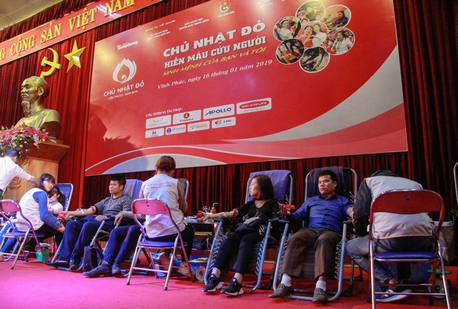 Hơn 1000 đoàn viên thanh niên Vĩnh Phúc hưởng ứng Chủ nhật Đỏ Hơn 1000 đoàn viên thanh niên Vĩnh Phúc hưởng ứng Chủ nhật Đỏ