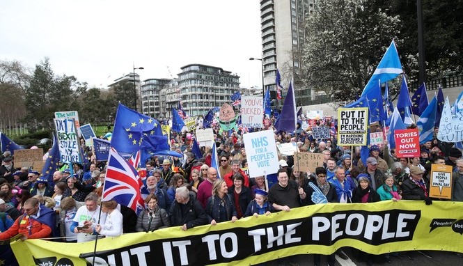 THẾ GIỚI 24H: Hơn 1 triệu người biểu tình phản đối Brexit tại London THẾ GIỚI 24H: Hơn 1 triệu người biểu tình phản đối Brexit tại London