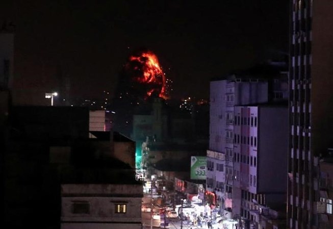 THẾ GIỚI 24H: Gaza căng thẳng leo thang vì các vụ tấn công tên lửa Tên lửa Israel rơi ở Dải Gaza. Ảnh: REUTERS