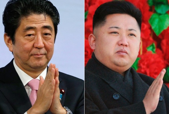 Nhật Bản kéo dài lệnh trừng phạt Triều Tiên thêm 2 năm Thủ tướng Nhật Bản Shinzo Abe (trái) và nhà lãnh đạo Triều Tiên Kim Jong-un.