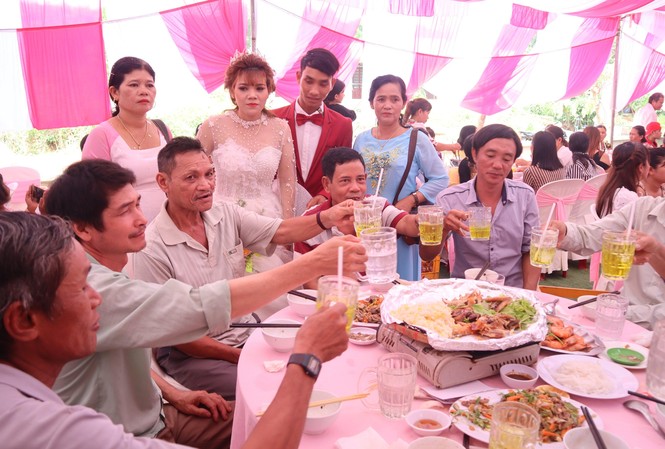 Đám cưới không rượu bia đầu tiên tại Bình Phước Đám cưới không rượu bia đầu tiên tại Bình Phước