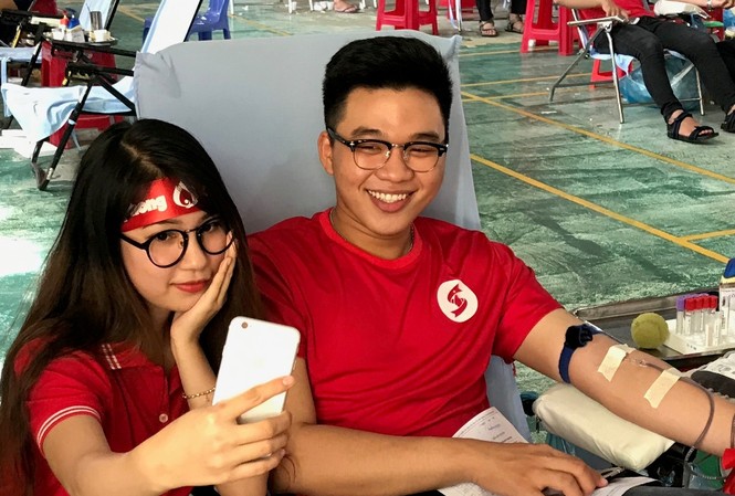 Chủ nhật Đỏ 2019 tiếp nhận 350 đơn vị máu từ đất mũi Cà Mau Chủ nhật Đỏ 2019 tiếp nhận 350 đơn vị máu từ đất mũi Cà Mau