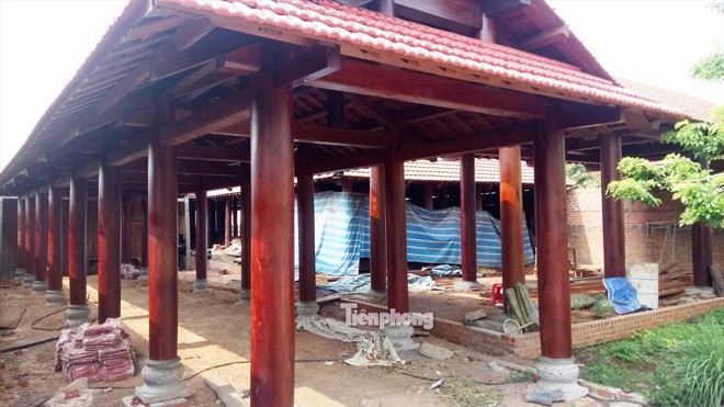 Ðể mất hơn 10.500 ha rừng vẫn được thăng chức Một góc nhỏ căn nhà gỗ “khủng” của ông Quyến ở đường Nguyễn Văn Trỗi