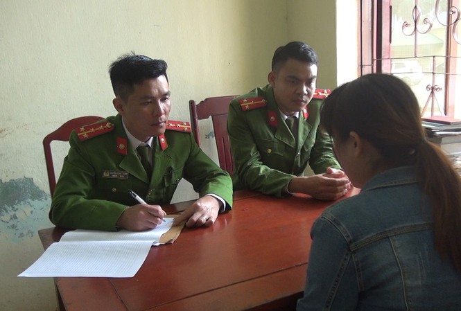 Công an cảnh báo thủ đoạn đưa người đi lao động 'chui' tại Trung Quốc Công an cảnh báo thủ đoạn đưa người đi lao động 'chui' tại Trung Quốc