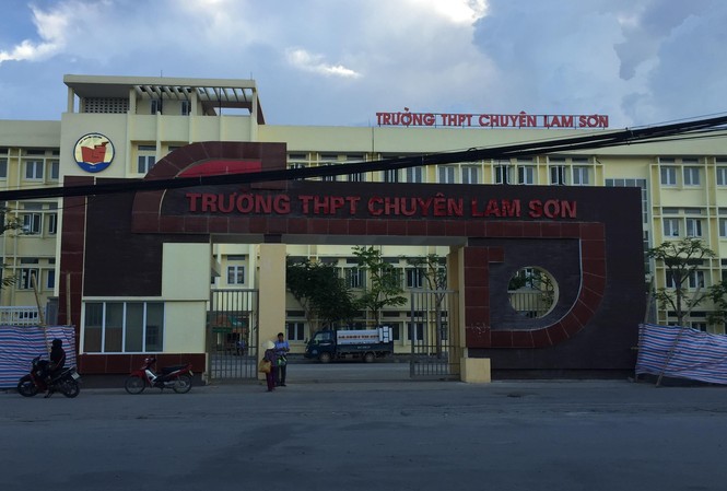 Trường THPT Chuyên Lam Sơn bị phạt 32 triệu đồng Trường THPT Chuyên Lam Sơn bị phạt 32 triệu đồng