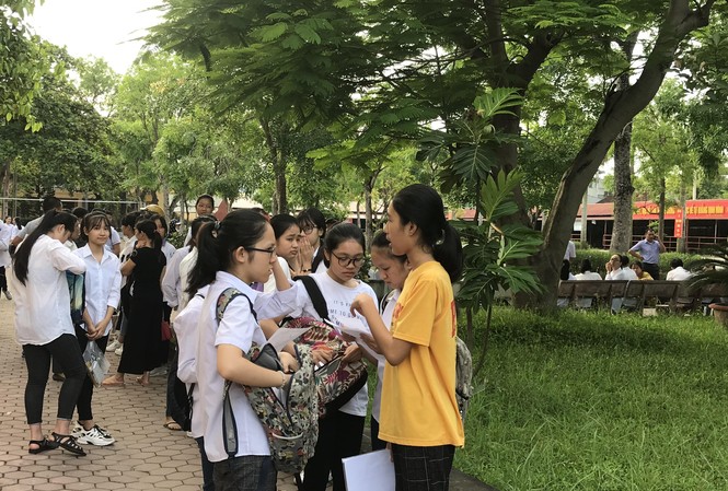 Hơn 35.000 thí sinh Thanh Hoá bước vào 'chảo lửa' thi lớp 10 Hơn 35.000 thí sinh Thanh Hoá bước vào 'chảo lửa' thi lớp 10