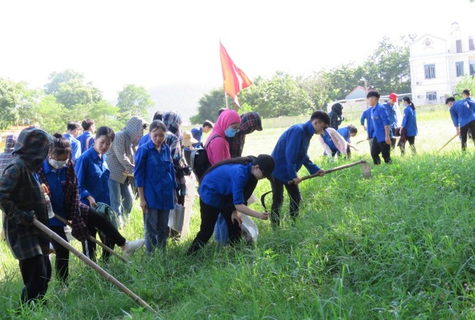 Thanh niên hành động chống rác thải nhựa Thanh niên hành động chống rác thải nhựa