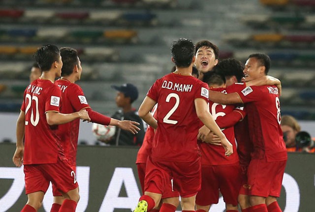 Báo Hàn hy vọng Việt Nam sẽ vượt qua vòng bảng Asian Cup Dù rơi vào hoàn cảnh khó, nhưng cơ hội vẫn còn với đội tuyển Việt Nam.