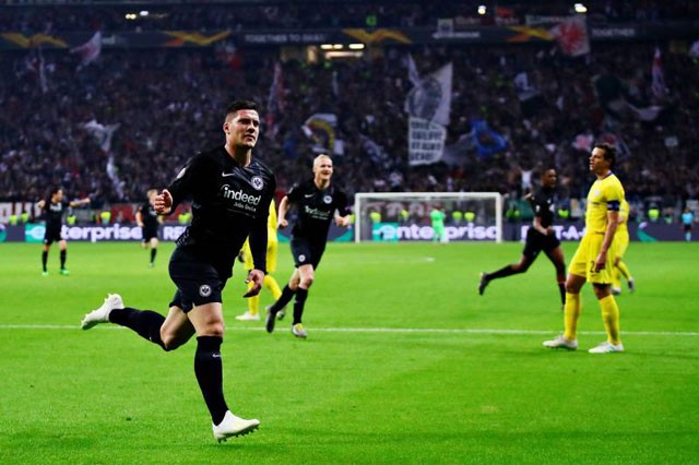 Ngôi sao Luka Jovic nói lời cay đắng khiến Real ‘chết lặng’ Luka Jovic khẳng định Premier League và Serie A phù hợp với lối chơi của anh.