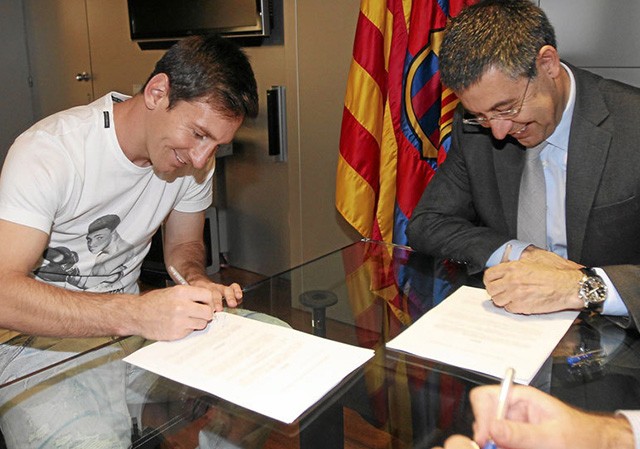 Ký điều khoản lạ, Messi có quyền đơn phương chia tay Barca Ký điều khoản lạ, Messi có quyền đơn phương chia tay Barca