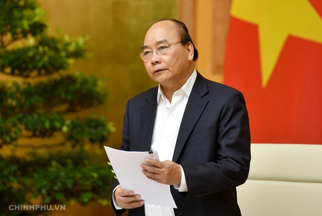 Không đột phá vươn lên thì sẽ rơi vào bẫy thu nhập trung bình Thủ tướng chủ trì phiên họp đầu tiên của Tiểu ban Kinh tế - Xã hội chuẩn bị Ðại hội XIII của Ðảng ảnh: N.H