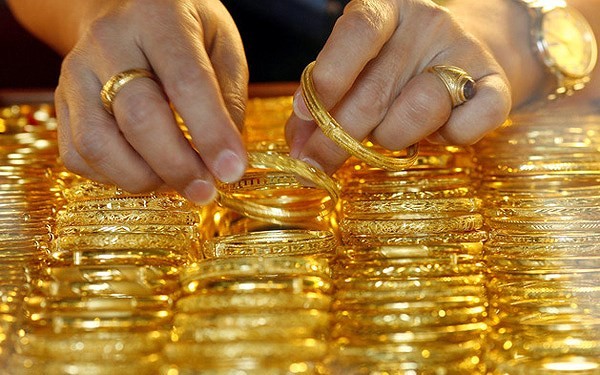 Giá vàng giảm sâu Giá vàng SJC có phiên giảm mạnh