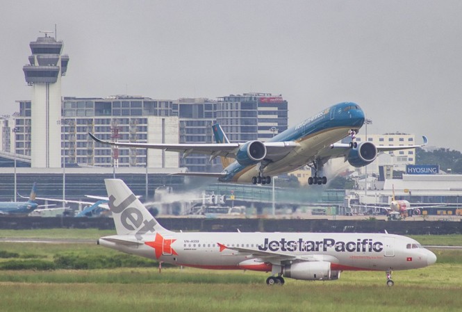 Vietnam Airlines chào sàn trong tháng 4, giá dự báo gần 45.000 đồng? Vietnam Airlines chào sàn trong tháng 4, giá dự báo gần 45.000 đồng?