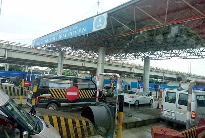 Tổng Cty đường cao tốc Việt Nam bị cưỡng chế thu hơn 1000 tỷ đồng tiền thuế Trạm thu phí trên tuyến cao tốc Cầu Giẽ - Ninh Bình của VEC quản lý.
