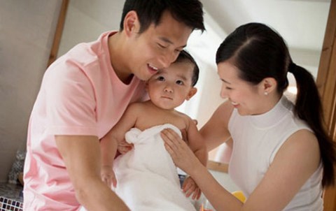 Sự thật chồng quyết làm cha nuôi của con trai tình cũ Ảnh minh hoạ: Internet