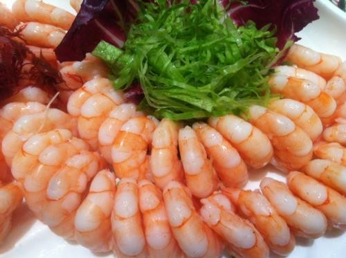 Thịt gà và tôm có phải nguyên nhân khiến bệnh ho nặng hơn? Ảnh minh hoạ: Internet