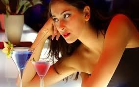 Nỗi đau chết lặng của người đàn ông luôn tự hào có vợ trẻ đẹp Ảnh minh hoạ: Internet