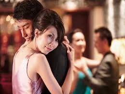 Hình ảnh chồng 'soái ca' vỡ vụn bẽ bàng đúng kỷ niệm 10 năm ngày cưới Ảnh minh họa: Internet