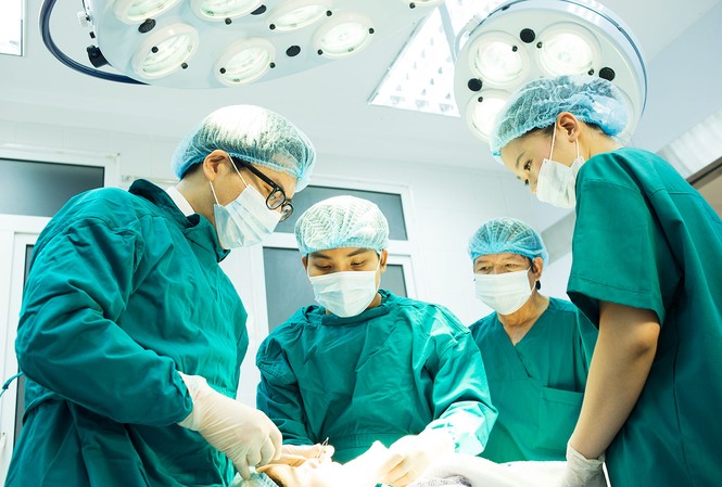 Kinh hoàng sau khi tự phá thai, đặt que vào tử cung để ... cầm máu Khi có "sự cố" có thai ngoài ý muốn, cần đến các cơ sở y tế chuyên khoa để được xử lý đúng chuyên môn, đảm bảo an toàn. Ảnh minh hoạ: Internet