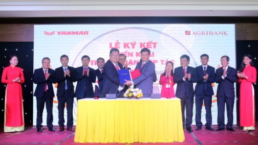 Agribank và Tập đoàn Yanmar (Nhật Bản) ký kết triển khai thỏa thuận hợp tác Ông Phạm Toàn Vượng - Phó TGĐ Agribank (bên phải) và ông Yoshihiro Okada - TGĐ Yanmar Việt Nam ký kết thỏa thuận hợp tác