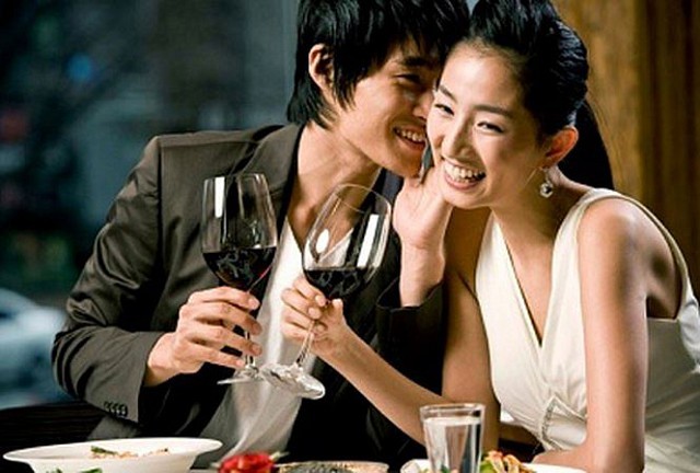 Vợ trẻ vay tiền xã hội đen trả 'tình phí' vì trót mê trai đẹp Ảnh minh hoạ: Internet